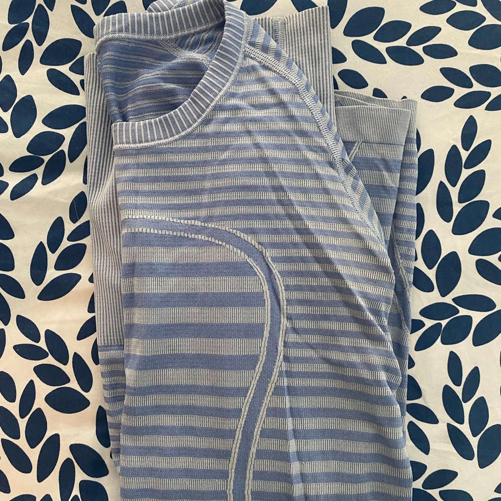 Long sleeve Lululemon shirt with keyholes